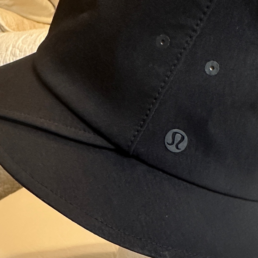 lululemon athletica Black Bucket Hat